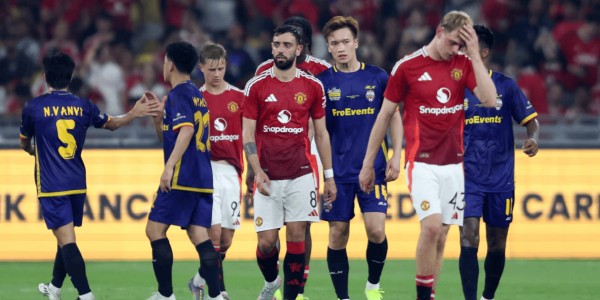 外媒：曼联友谊赛不敌东盟全明星队，马来西亚总理发文调侃