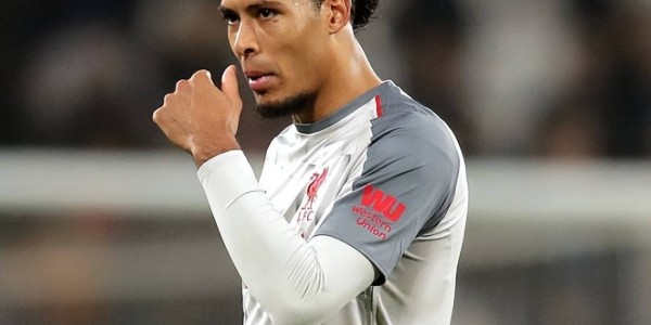 连续两场失误！昔日世一卫状态下滑，利物浦防线谁是顶梁柱？