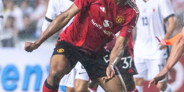 奥斯梅恩点头曼联！夏窗豪赌非洲第一锋霸，红魔复兴真要靠他？