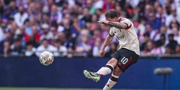 基耶萨的未来悬念：贝西克塔斯的追求与利物浦的决心