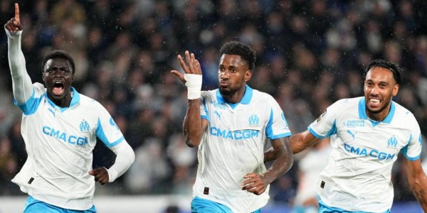 马赛2-1逆转斯特拉斯堡，登顶法甲榜首