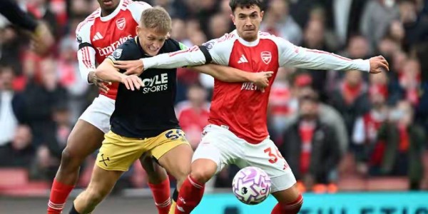 疯了！10场造9球！曼联弃将重生，意甲球星全水土不服？引援思路终改？